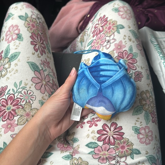 Toy - Picture 2 of 5